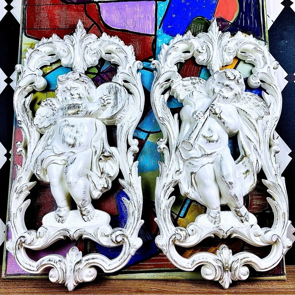 Cherub Wall Plaques 18" Long White Distressed Rococo Style Pair - Picture 4 of 9